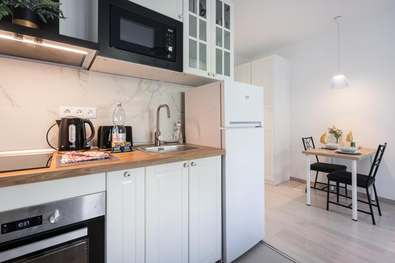 Grand Corvin Studio With Balcony Будапеща Екстериор снимка