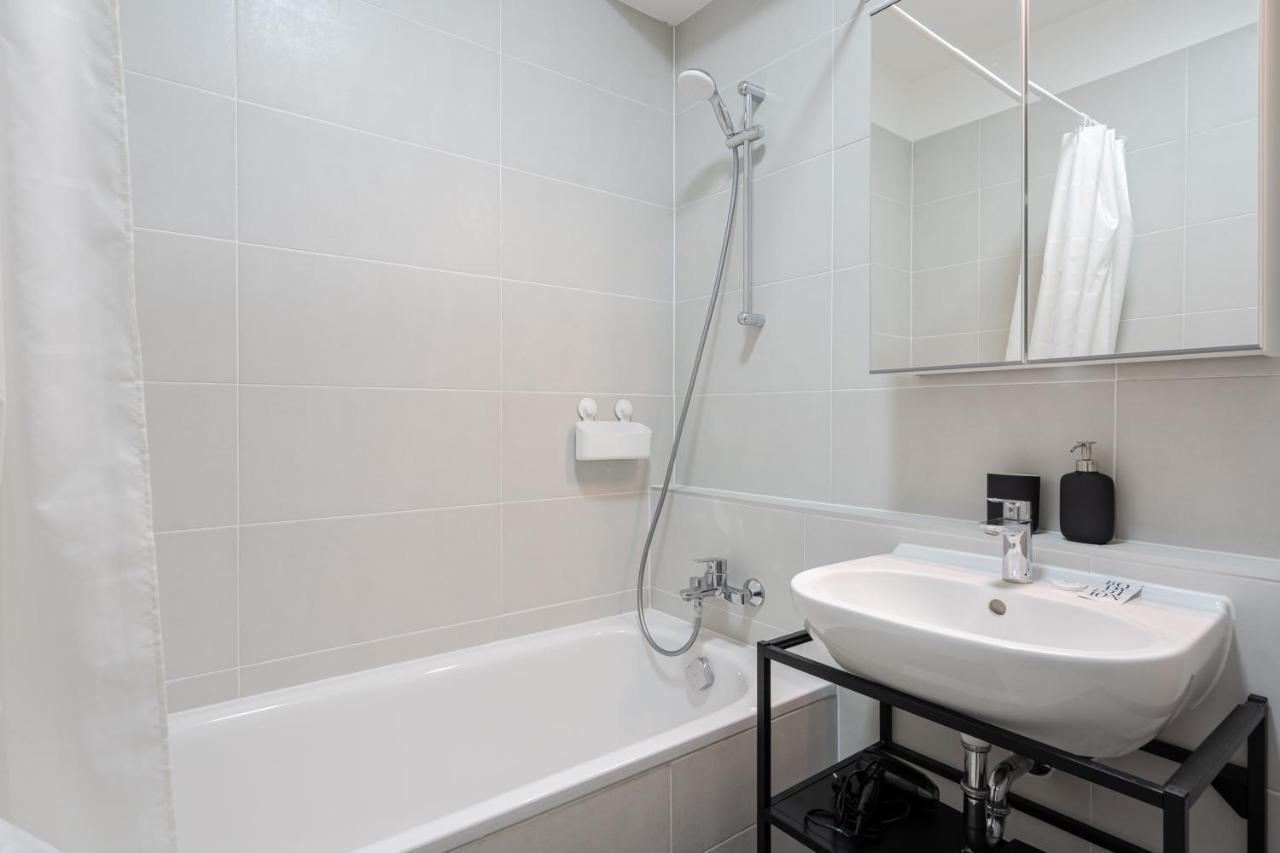 Grand Corvin Studio With Balcony Будапеща Екстериор снимка